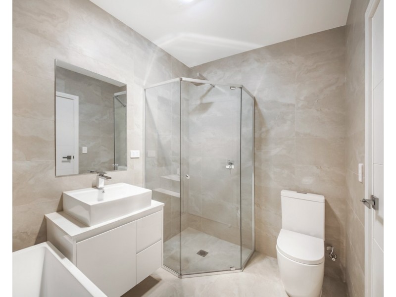 76a Hilltop Rd, Merrylands NSW 2160