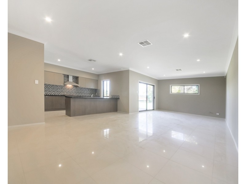 120 Smith St, Pendle Hill NSW 2145