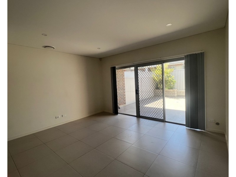 3/129-133 Dunmore St, Wentworthville NSW 2145