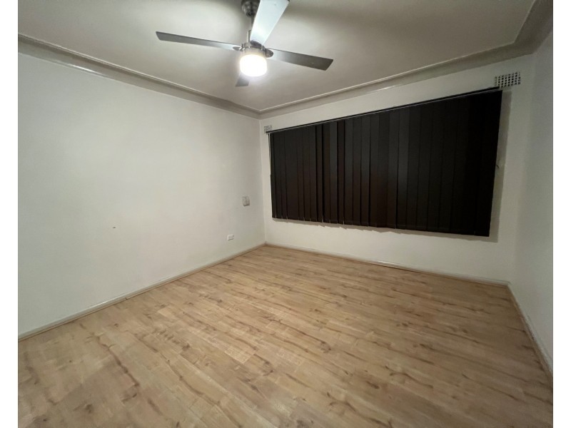 10 Vale St, Woodpark NSW 2164