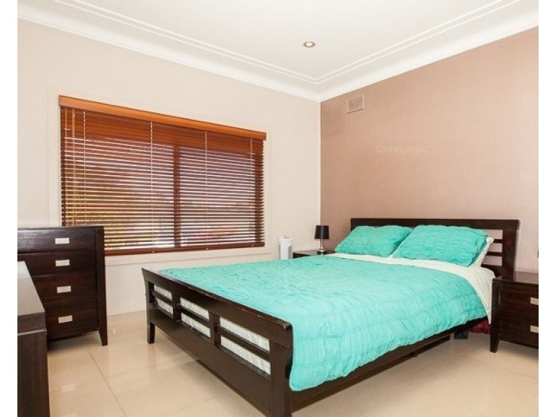 7 Flamingo Pl, Pendle Hill NSW 2145