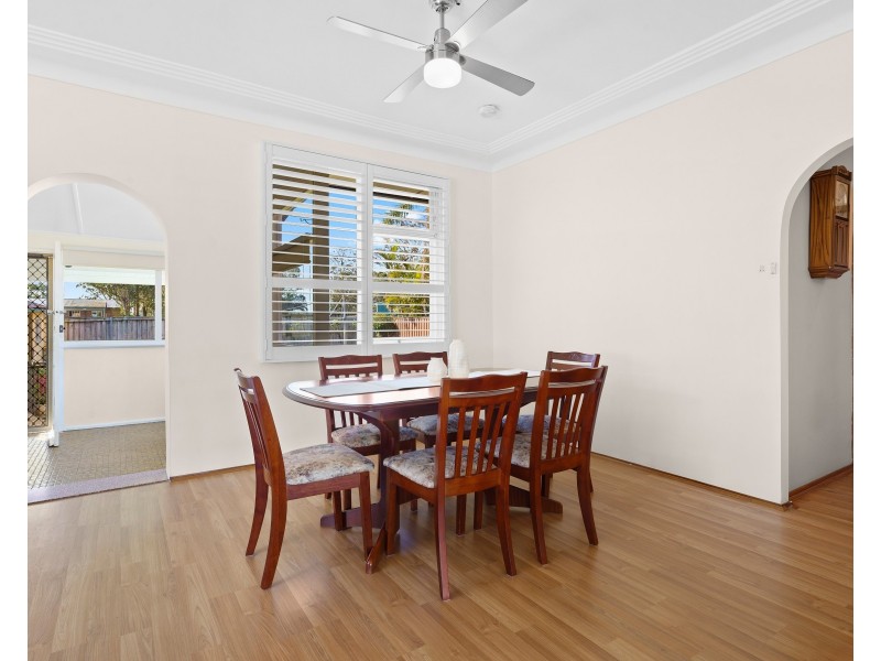 10 Leonard Av, Greystanes NSW 2145