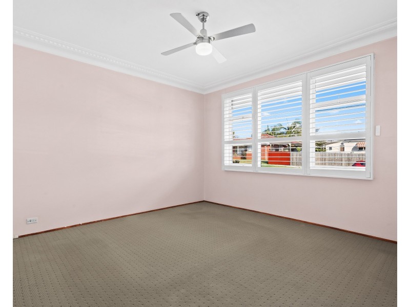 10 Leonard Av, Greystanes NSW 2145