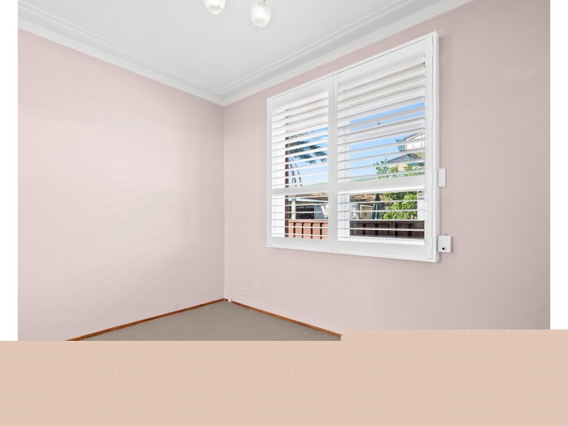 10 Leonard Av, Greystanes NSW 2145