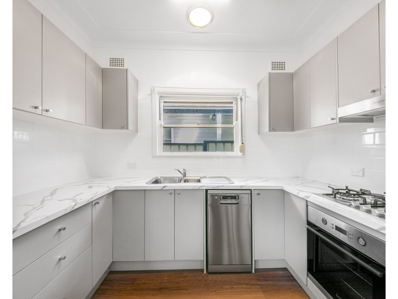 5 Leach Rd, Guildford West NSW 2161