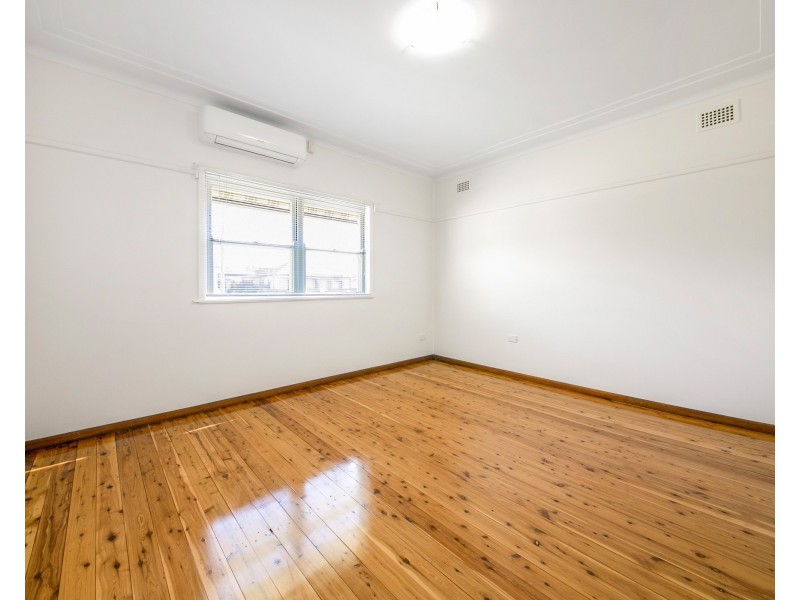 5 Leach Rd, Guildford West NSW 2161