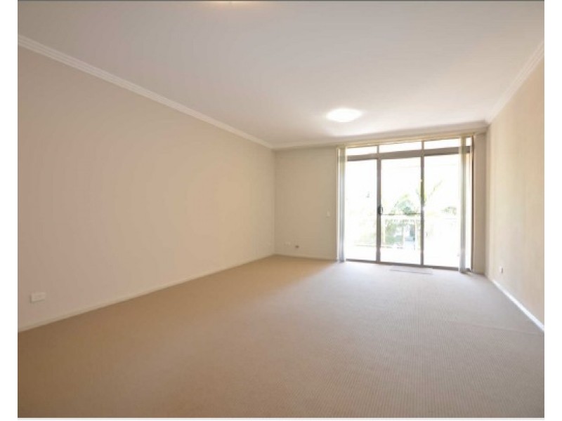 12/1-3 Howard Av, Northmead NSW 2152