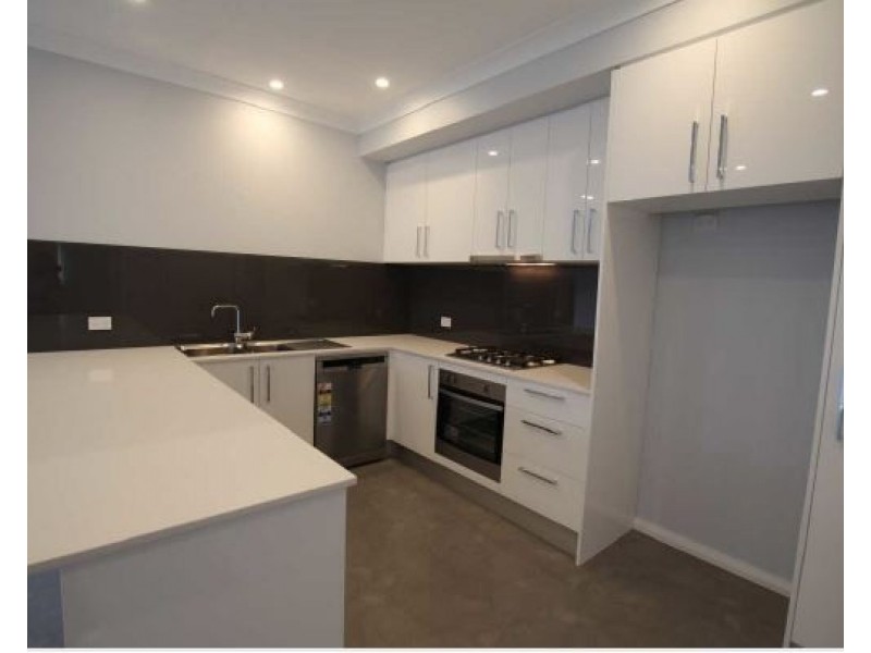 33A Ettalong Rd, Greystanes NSW 2145