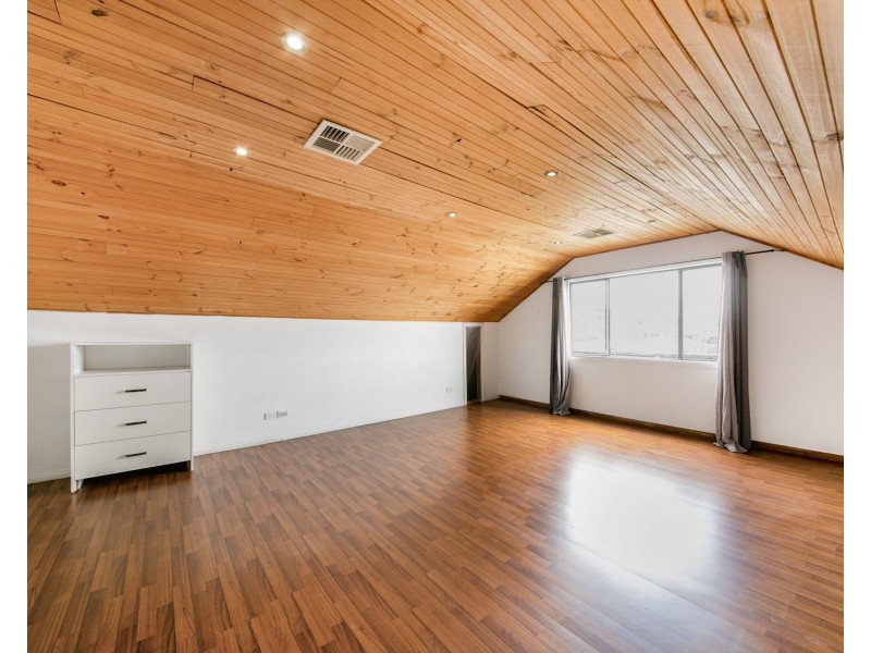 19 Queen St, Guildford West NSW 2161