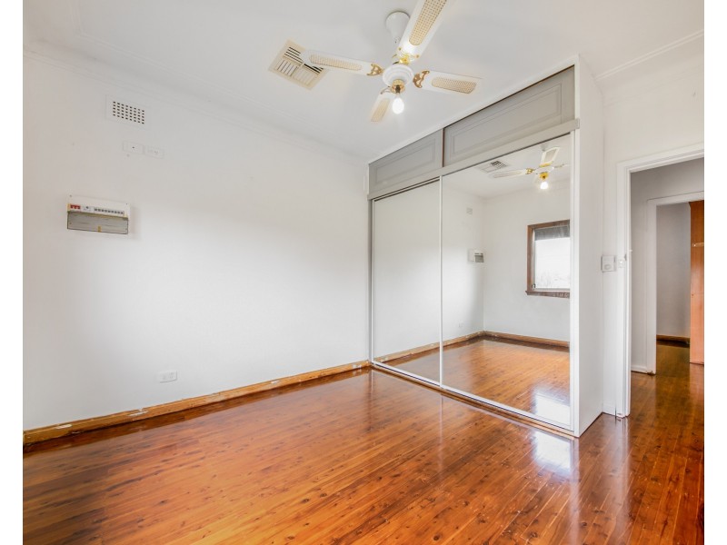 19 Queen St, Guildford West NSW 2161