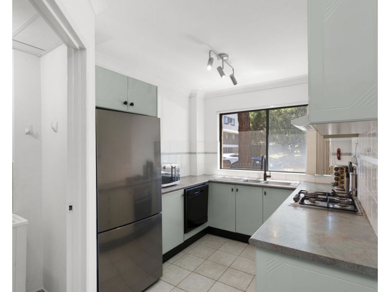 8/42-46 Treves Street, Merrylands NSW 2160