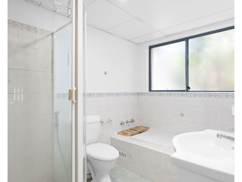 8/42-46 Treves Street, Merrylands NSW 2160