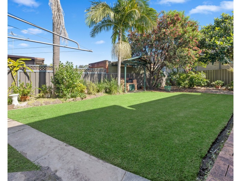 90 Cumberland Rd, Greystanes NSW 2145