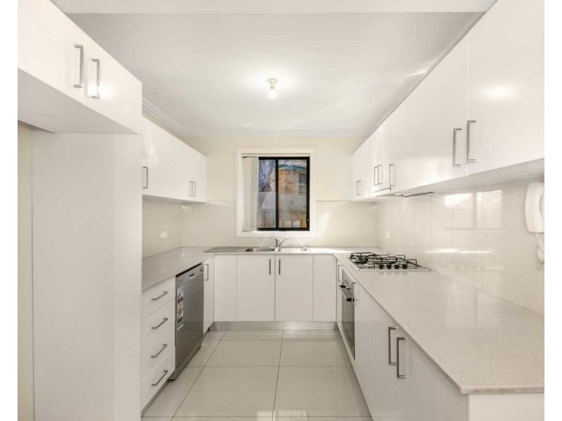 1/16 Highland Av, Toongabbie NSW 2146