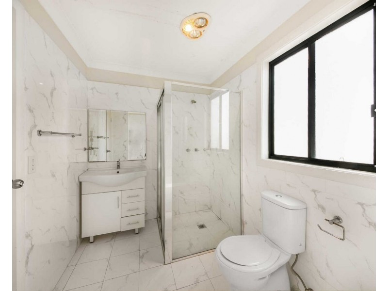 1/16 Highland Av, Toongabbie NSW 2146