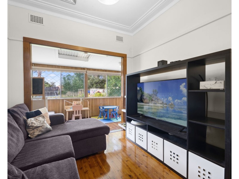 33 Kirkham Road, Auburn NSW 2144