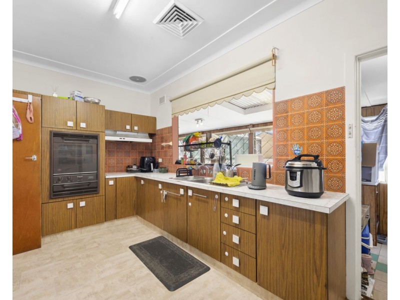 33 Kirkham Road, Auburn NSW 2144