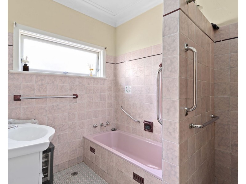 17 Bury Road, Guildford NSW 2161