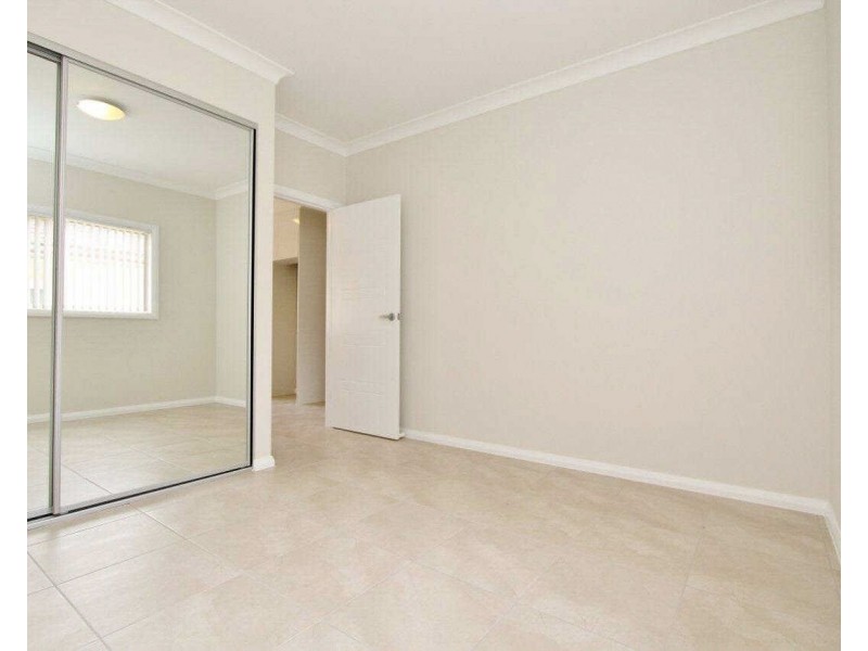 20A Rhodes Av, Guildford NSW 2161