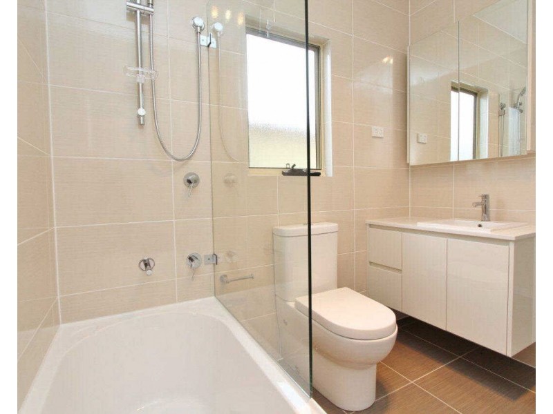 20A Rhodes Av, Guildford NSW 2161