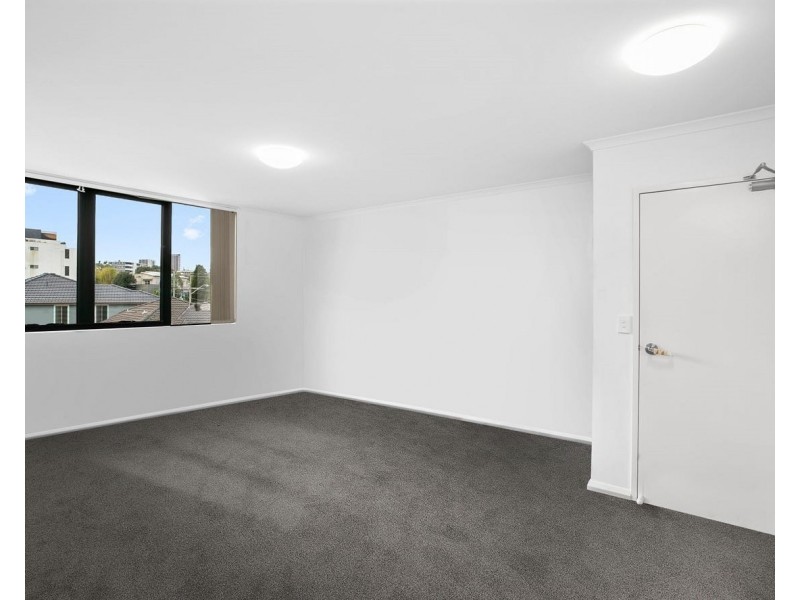 42/190-194 Burnett St, Mays Hill NSW 2145