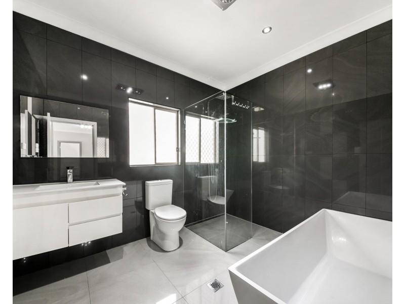 32 Baker St, Merrylands NSW 2160