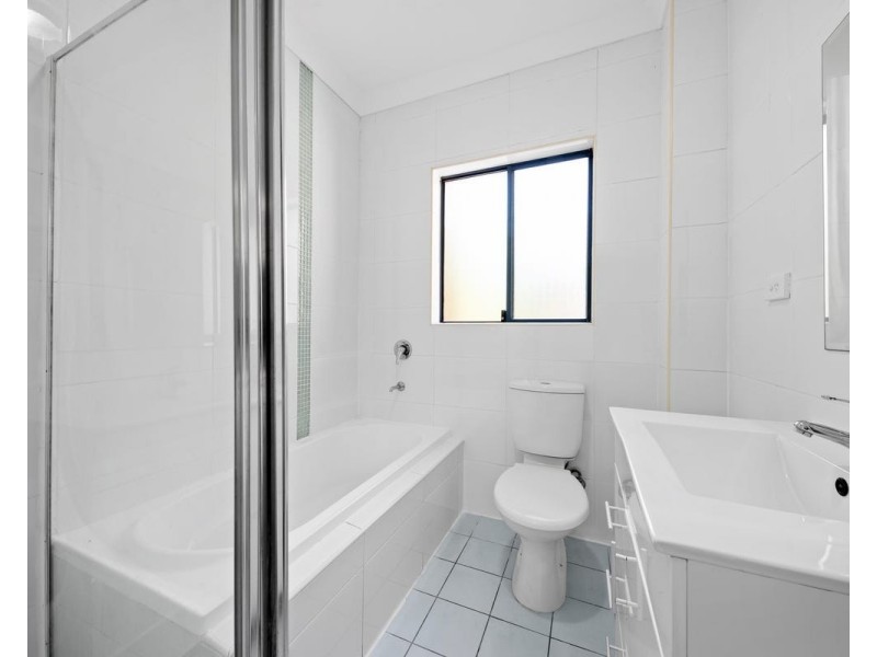 12/38 Memorial Av, Merrylands NSW 2160