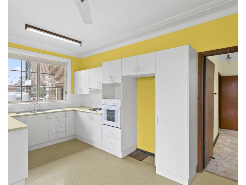 9 Locksley Avenue, Merrylands NSW 2160