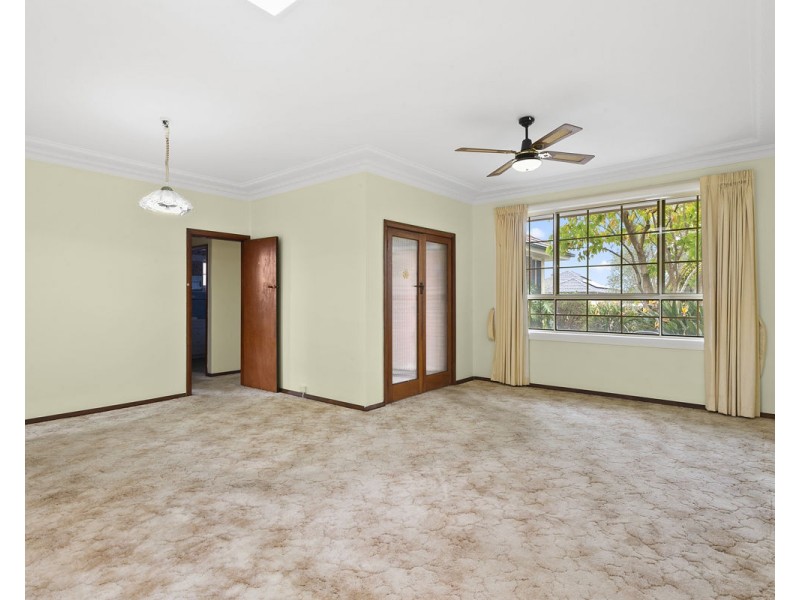 9 Locksley Avenue, Merrylands NSW 2160