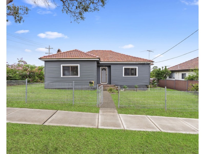 25 Mandoon Road, Girraween NSW 2145