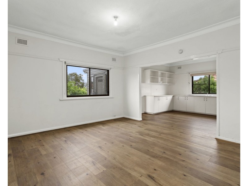 25 Mandoon Road, Girraween NSW 2145