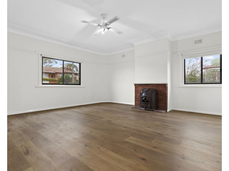 25 Mandoon Road, Girraween NSW 2145