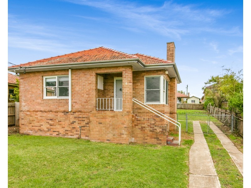 55 Laura St, Merrylands NSW 2160