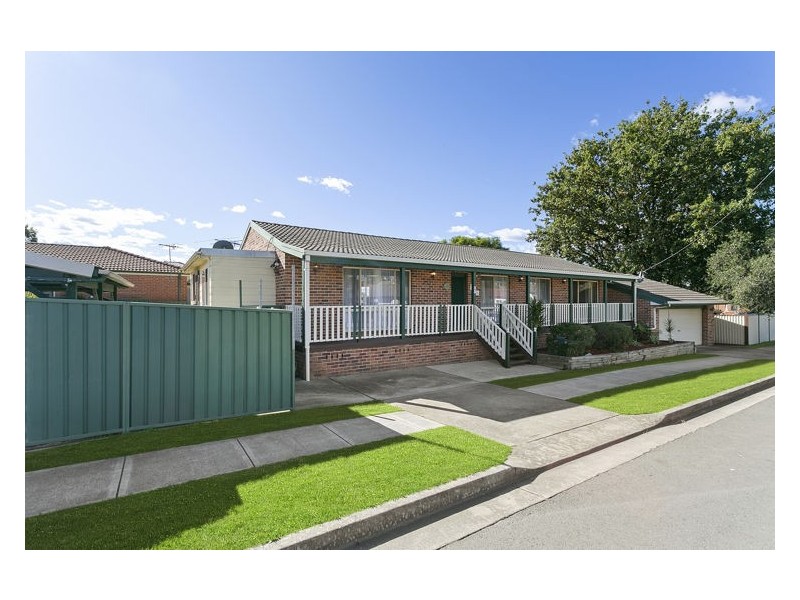 33 Rhodes Avenue, Guildford NSW 2161