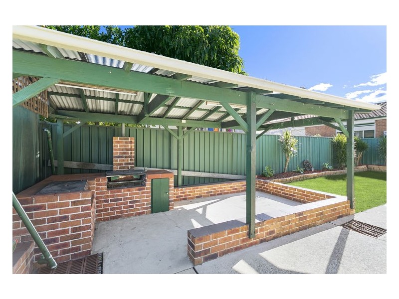 33 Rhodes Avenue, Guildford NSW 2161