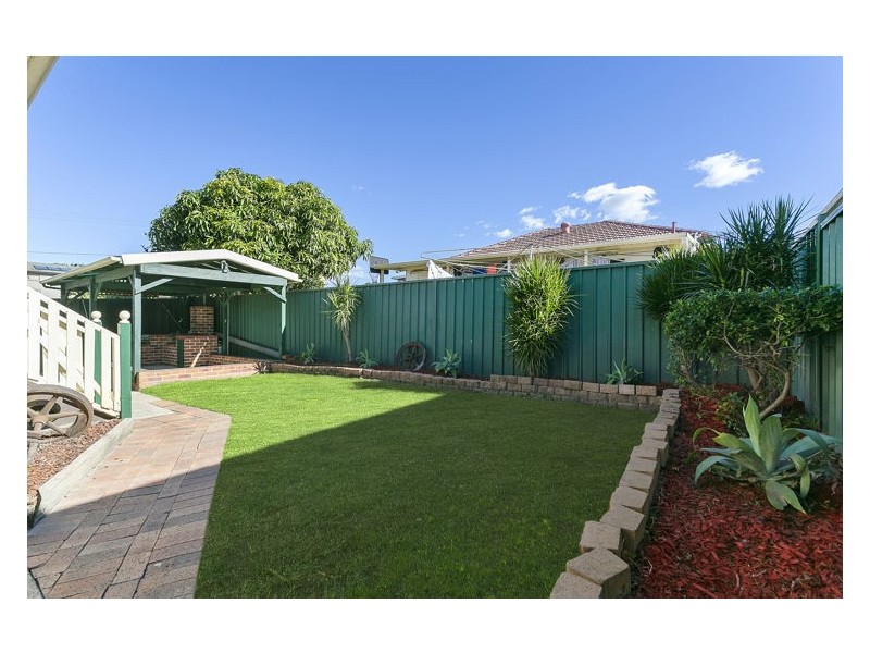 33 Rhodes Avenue, Guildford NSW 2161