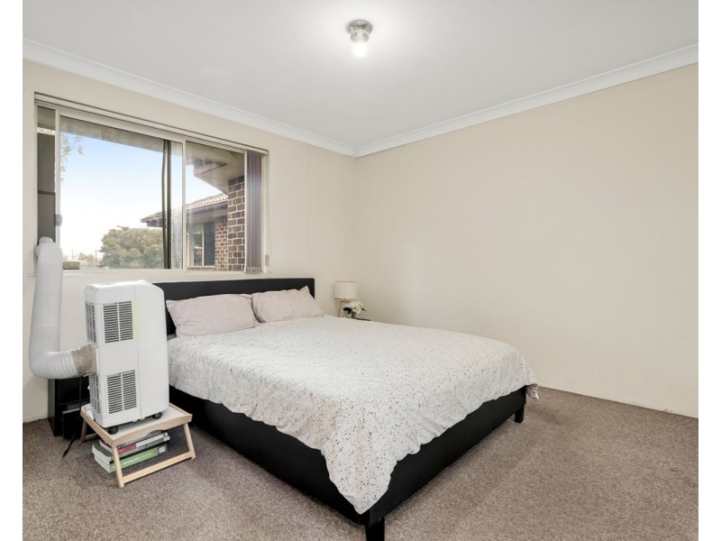 8/36-40 Newman Street, Merrylands NSW 2160