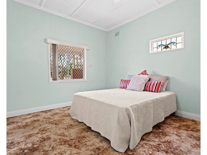 32 Badham St, Merrylands NSW 2160