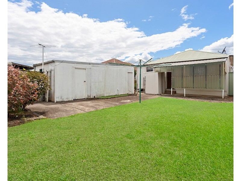 32 Badham St, Merrylands NSW 2160