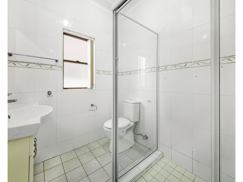 18 Bangor St, Guildford NSW 2161