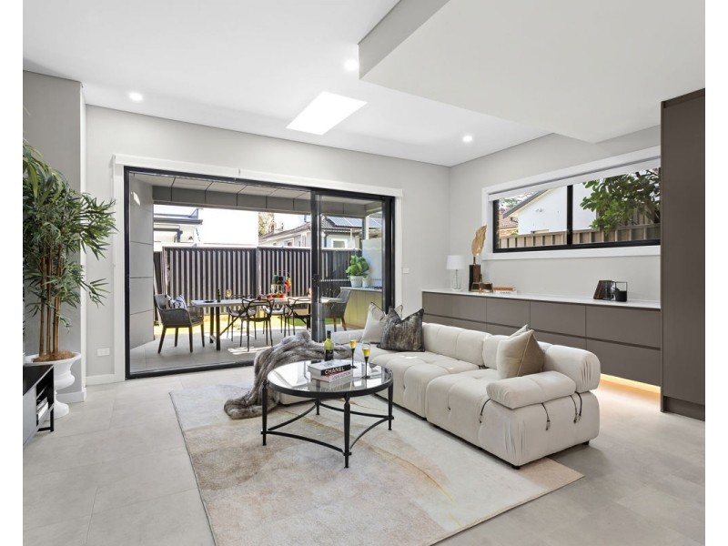 16c Royce Street, Greystanes NSW 2145