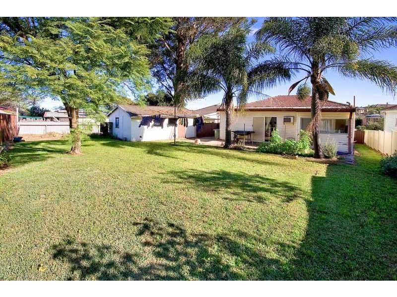 7 Tilba Street, Woodpark NSW 2164