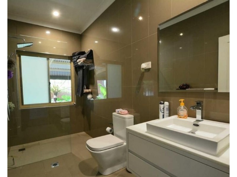 61 Woodpark Rd, Woodpark NSW 2164