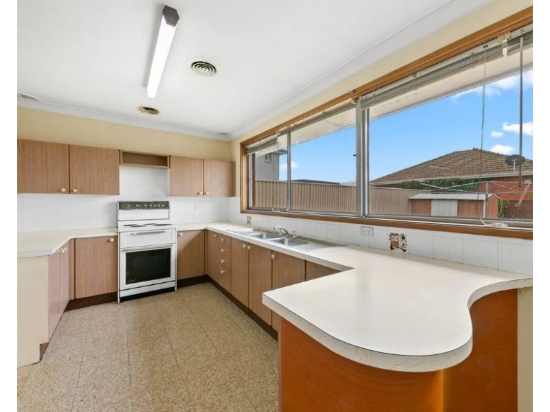 16 Yoogali St, Merrylands NSW 2160