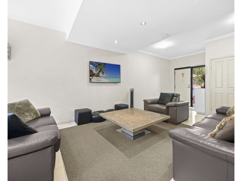 3/9-11 Kimberley Street, Merrylands NSW 2160