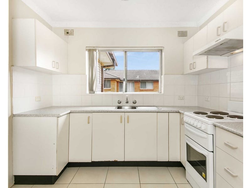 8/57 St Ann St, Merrylands NSW 2160