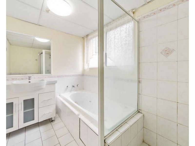 8/261-265 Dunmore St, Pendle Hill NSW 2145