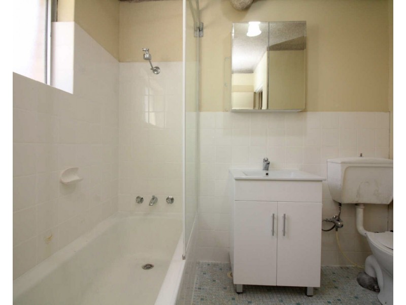 2/57 St Ann St, Merrylands NSW 2160