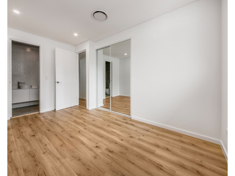 2/118 Centenary Rd, South Wentworthville NSW 2145