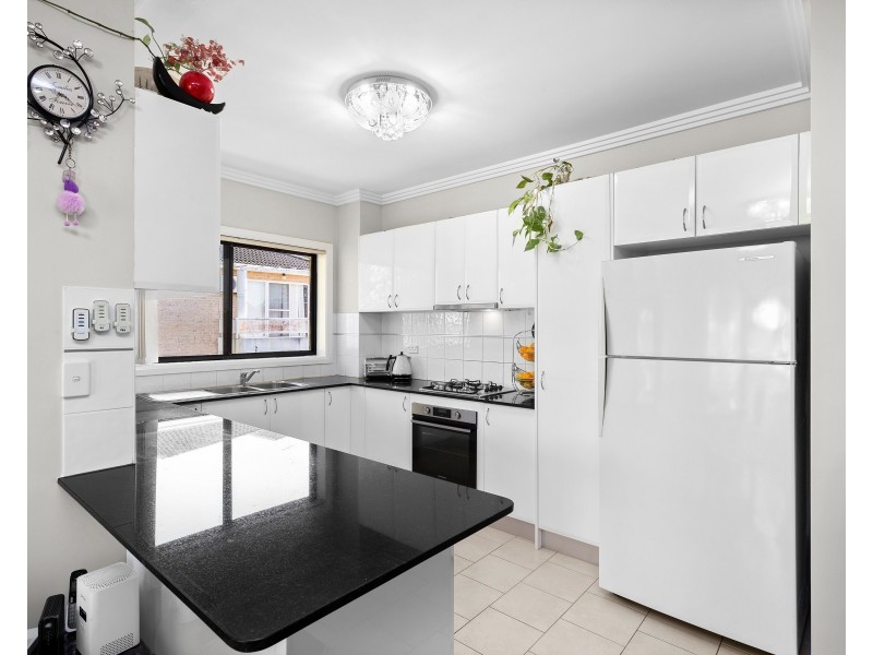 6/48 Memorial Av, Merrylands NSW 2160